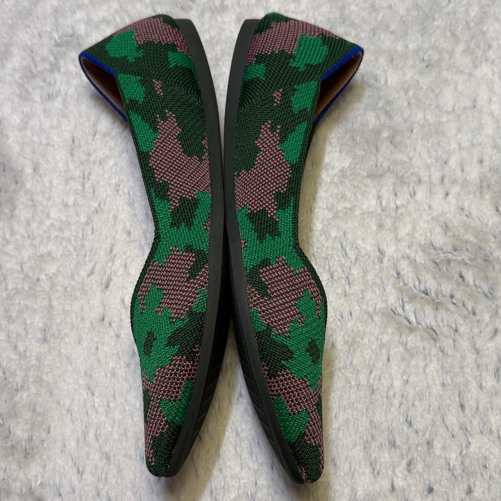 ⭐️Rothy's The Point green and pink camo pointed ballet flats size 7.5 - Picture 3 of 10